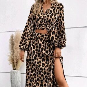 Chic Leopard Print Skirt Set